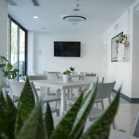 Lively Hotel Bellaria-Igea Marina Extérieur photo