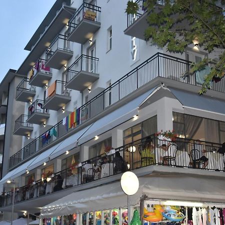Lively Hotel Bellaria-Igea Marina Extérieur photo