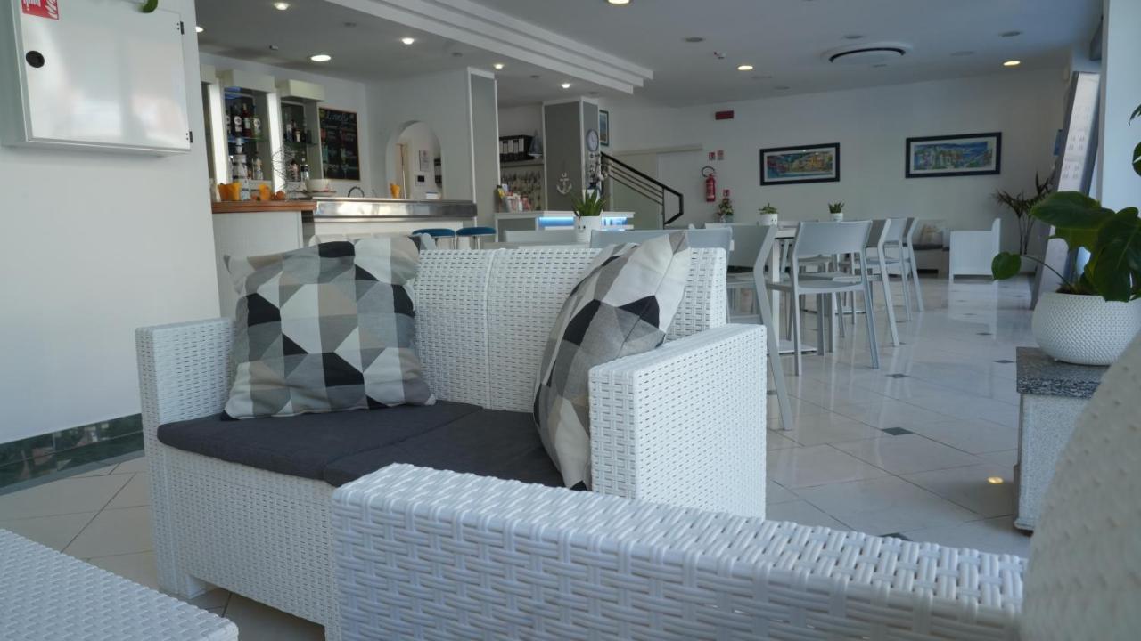 Lively Hotel Bellaria-Igea Marina Extérieur photo
