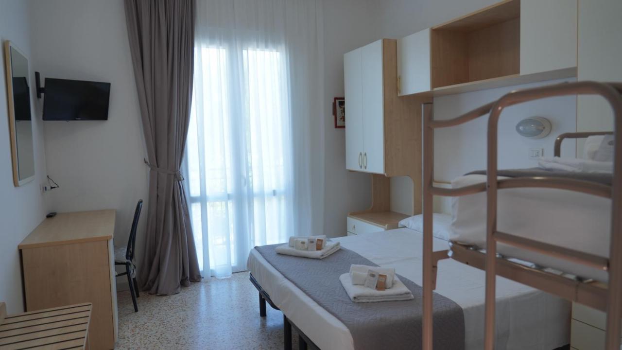 Lively Hotel Bellaria-Igea Marina Extérieur photo
