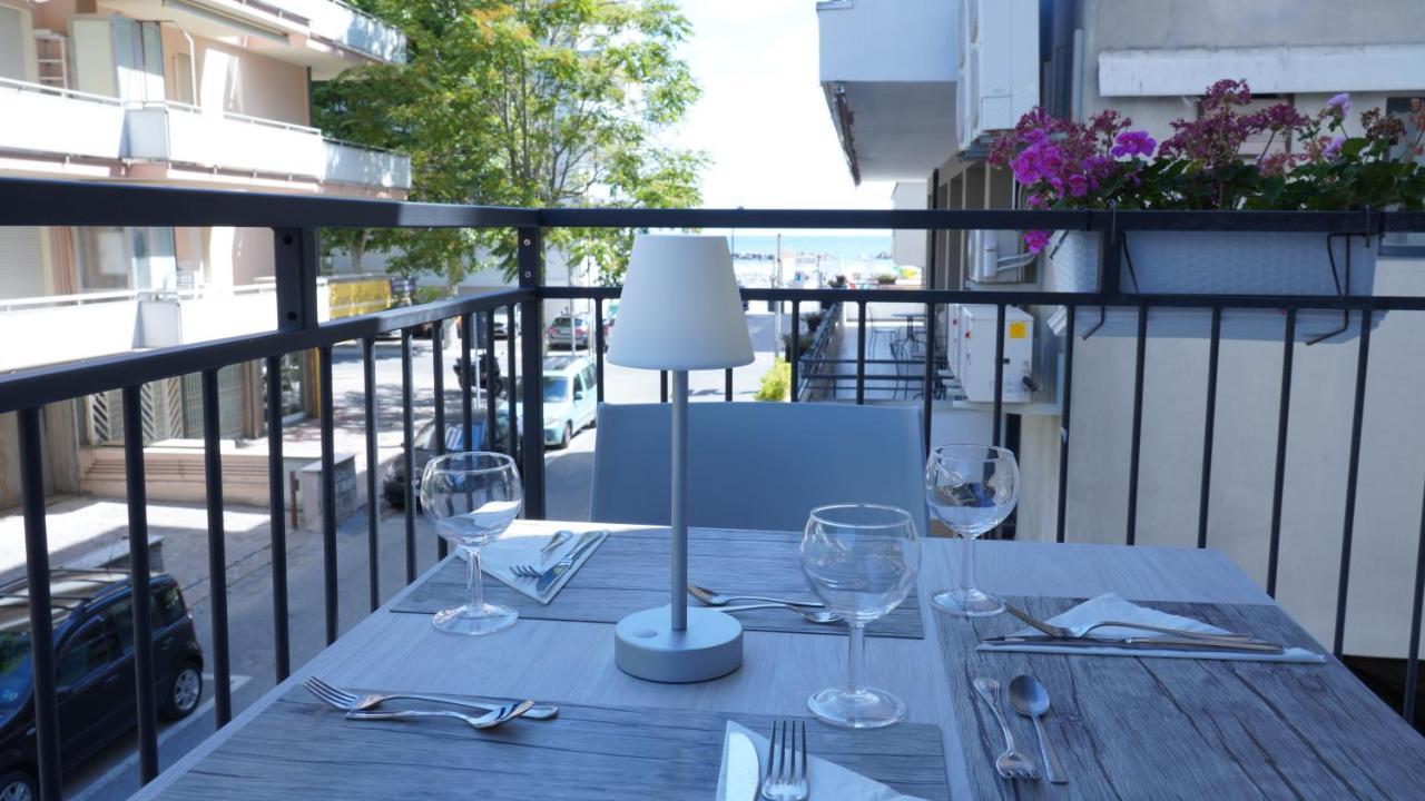 Lively Hotel Bellaria-Igea Marina Extérieur photo