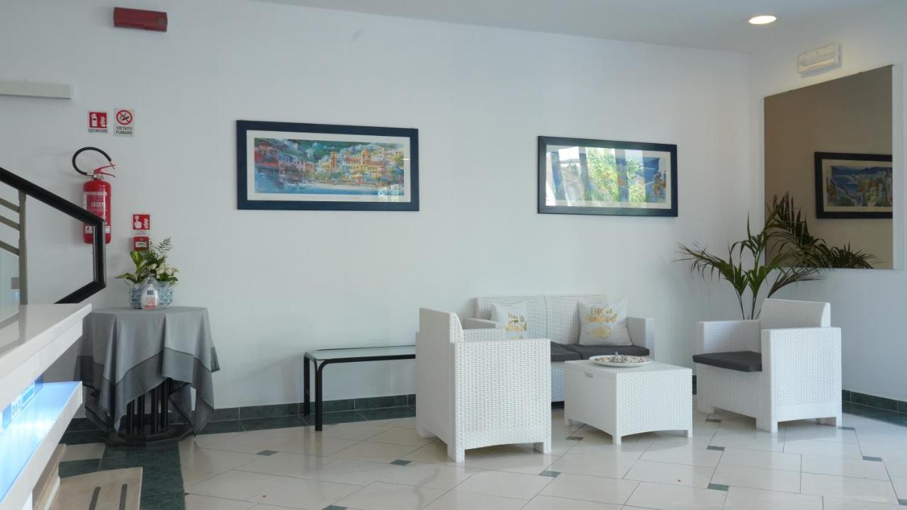 Lively Hotel Bellaria-Igea Marina Extérieur photo