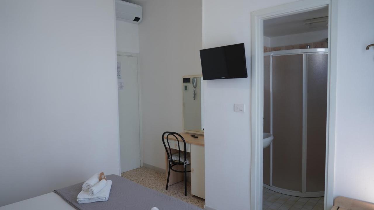 Lively Hotel Bellaria-Igea Marina Extérieur photo