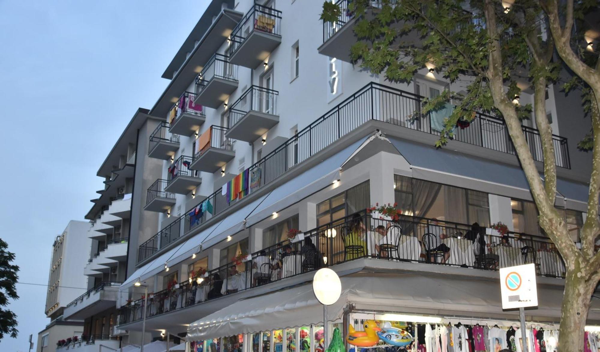 Lively Hotel Bellaria-Igea Marina Extérieur photo